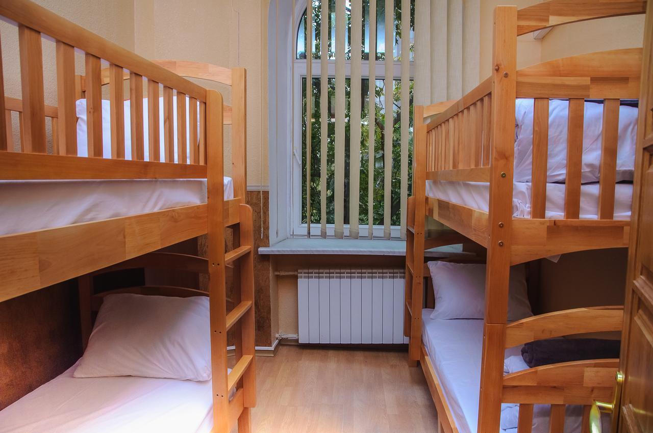 Golden Globus Hostel Киев Экстерьер фото